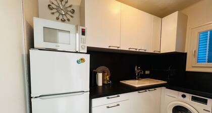 2-Bedroom Cabin Apartment - Balcony - Near Beach