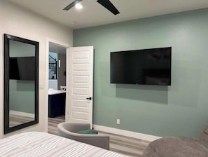 4 chambres, fer et planche à repasser, Wi-Fi, draps fournis