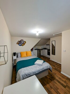 1 bedroom, iron/ironing board, WiFi, bed sheets