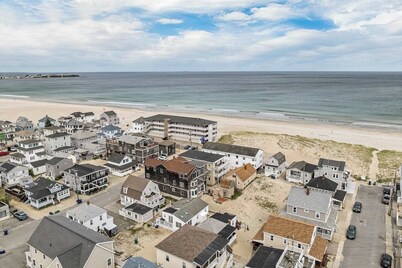 2 BR, Steps to Beach, Pet Friendly, Island Section