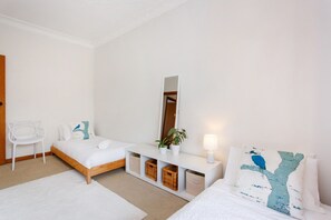 3 bedrooms, iron/ironing board, WiFi