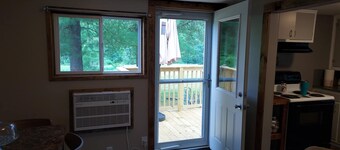 Charming 2-bedroom cabin in Big Clifty with WiFi, AC