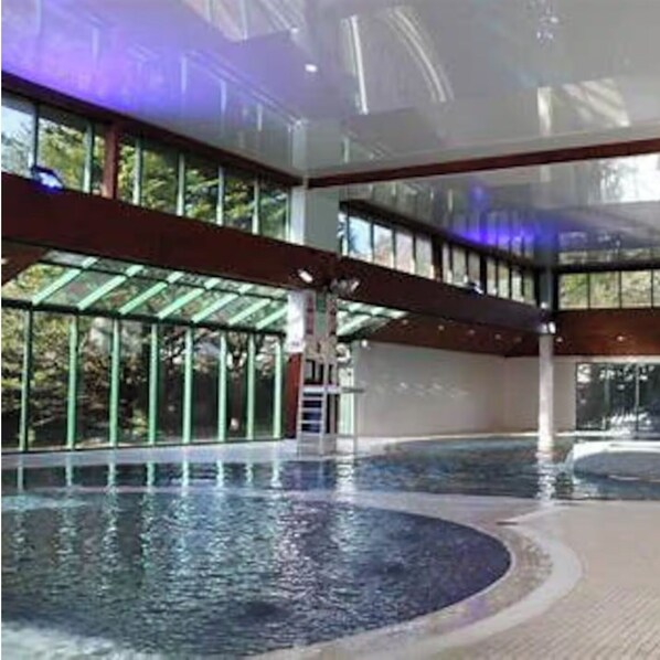 Indoor pool, outdoor pool
