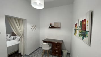 2 chambres, fer et planche Ă repasser, Wi-Fi, draps fournis