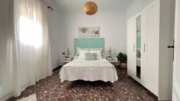 2 chambres, fer et planche Ă repasser, Wi-Fi, draps fournis