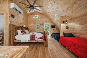 2 bedrooms, WiFi, bed sheets, wheelchair access