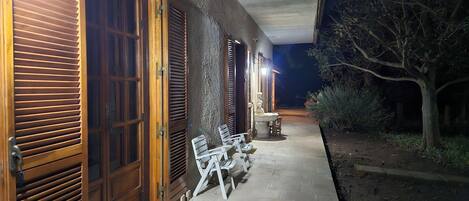 أسرّة أطفال/رضّع (مجانًا) وواي فاي مجانًا وملاءات أسرّة