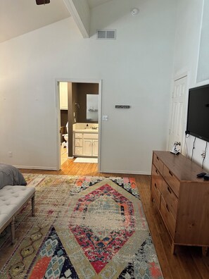 3 Schlafzimmer, Bügeleisen/Bügelbrett, WLAN, Bettwäsche