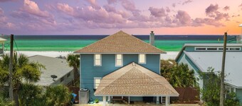 It's A Shore Thing-Gorgeous 4 bedroom BEACHFRONT home, sleeps 16, near Pier Park