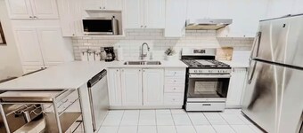 Spacious 5 bedroom house in Heartland