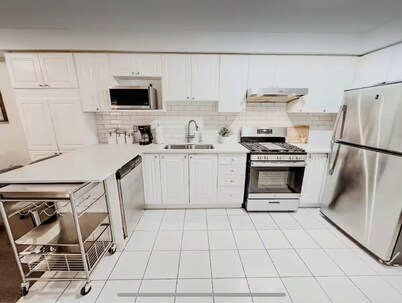 Spacious 5 bedroom house in Heartland