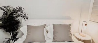 Spacious 5 bedroom house in Heartland