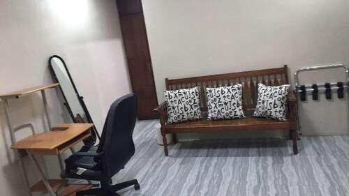 Chic 1-bedroom apartment in awesome Angeles City with WiFi, AC