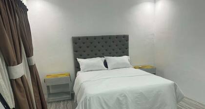 Chic 1-bedroom in awesome Angeles City with WiFi, AC