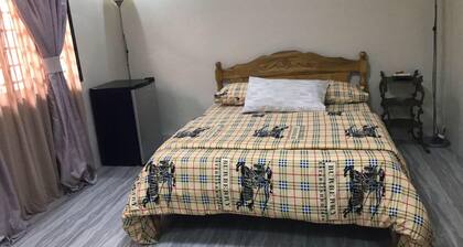Chic 1-bedroom apartment in awesome Angeles City with WiFi, AC