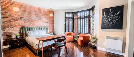 1 bedroom, desk, iron/ironing board, WiFi