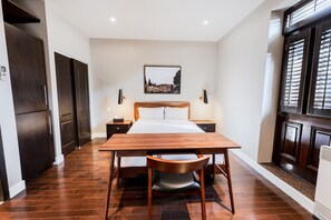 1 bedroom, in-room safe, desk, iron/ironing board