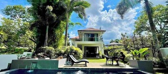 Full Retreat 4-bedroom Villa in with private Pool