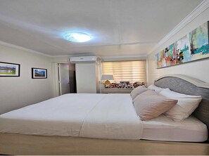 WiFi, bed sheets