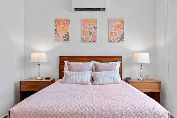 2 dormitorios, tabla de planchar con plancha, wifi gratis y ropa de cama