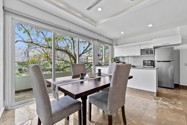 Dining - Cozy 2BR in Versalles – Walk to Beach & Dining (Puerto Vallarta)