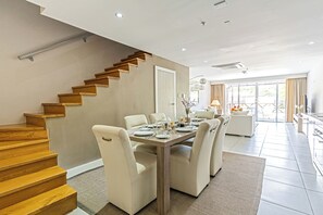 Superior Condo, 3 Bedrooms, Beachside | Dining room - Las Islas Condominiums (Noord)