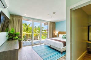 Family Condo, 3 Bedrooms, Beachside | In-room safe, laptop workspace, iron/ironing board, free WiFi