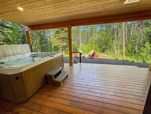 Terrace/patio - Picturesque Cedar Retreat w/ Hot Tub (McCall)