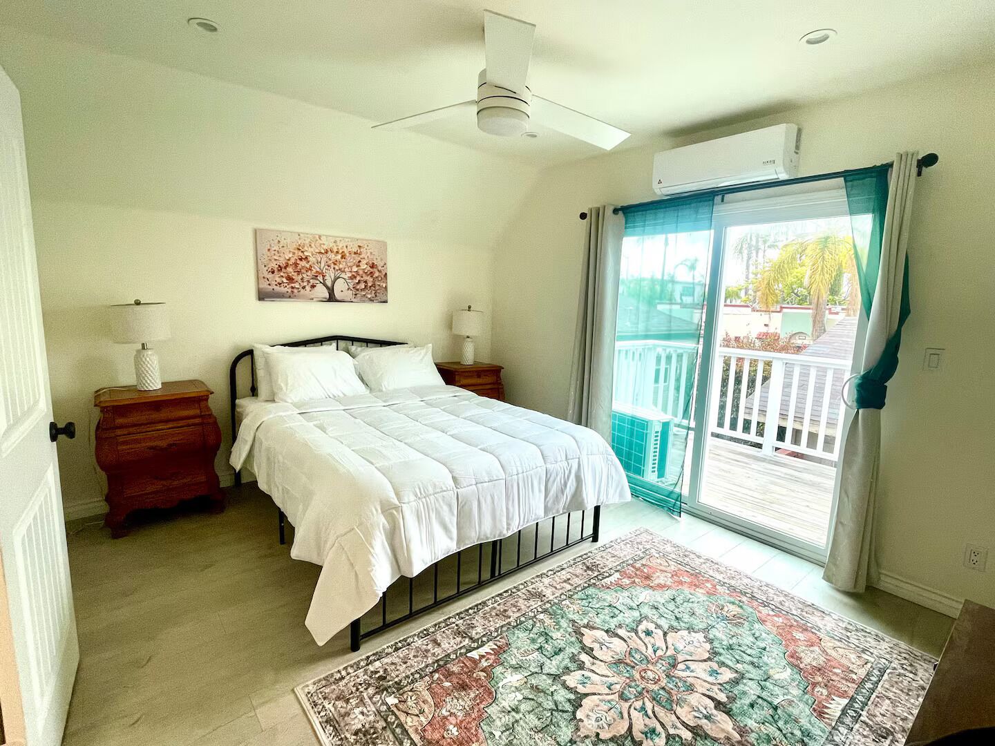 3 bedrooms, iron/ironing board, travel crib, free WiFi