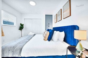 1 dormitorio, tabla de planchar con plancha, wifi gratis y ropa de cama