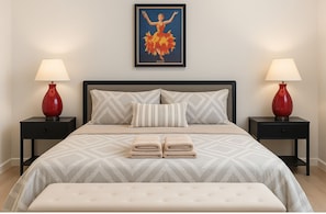 3 chambres, fer et planche à repasser, Wi-Fi, draps fournis