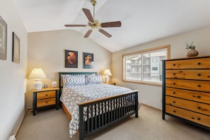 3 bedrooms, iron/ironing board, free WiFi