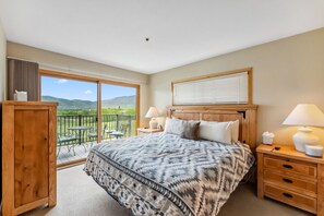 3 bedrooms, iron/ironing board, free WiFi