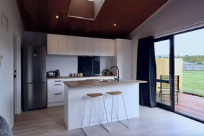 Microones, forn, placa de cuina i rentaplats