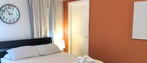 1 bedroom, WiFi, bed sheets
