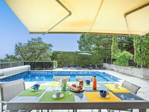Outdoor dining - Jardins de Camille by Interhome (Llauro)