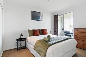 3 bedrooms, free WiFi, bed sheets