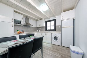 Fridge, microwave, coffee/tea maker, electric kettle