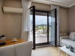 TV - Le St Cloud by Interhome (Cagnes-sur-Mer)