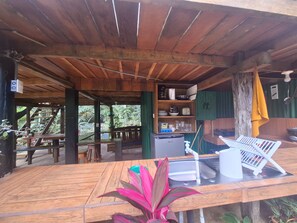 微波爐、咖啡機/沖茶器、電熱水壺、 多士爐