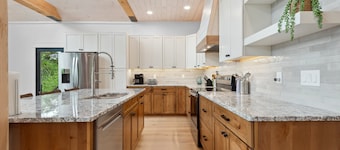 The Camp on Cottage | Pet Friendly | Air Conditioning