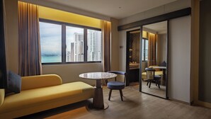 Seaview Executive | Living area - Shō Hotel Penang (George Town)