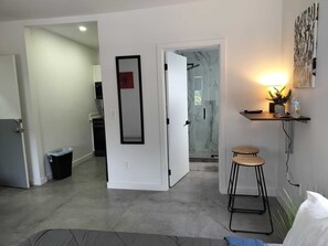 1 habitación, wifi y ropa de cama