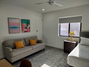 Living area - Relax and Unwind in Miami  6 (Miami)
