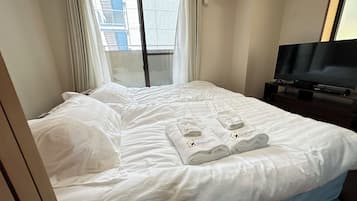 2 bedrooms, iron/ironing board, WiFi, bed sheets