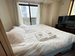 2 多间卧室、熨斗/熨衣板、WiFi、床单