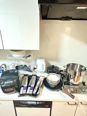 微波炉、炉灶、洗碗机