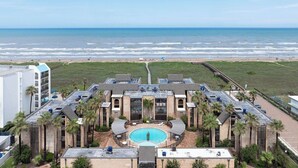 Exterior - Relax in Coastal 2-Bedroom Beachfront Comfort (South Padre Island)
