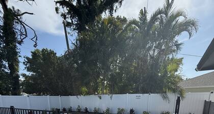 Relax with the whole family at this peaceful place to stay at Sarasota Florida