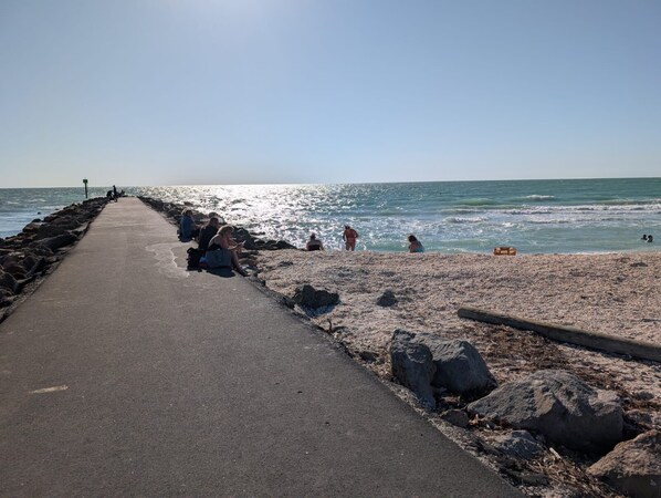 Liegestühle, Strandtücher